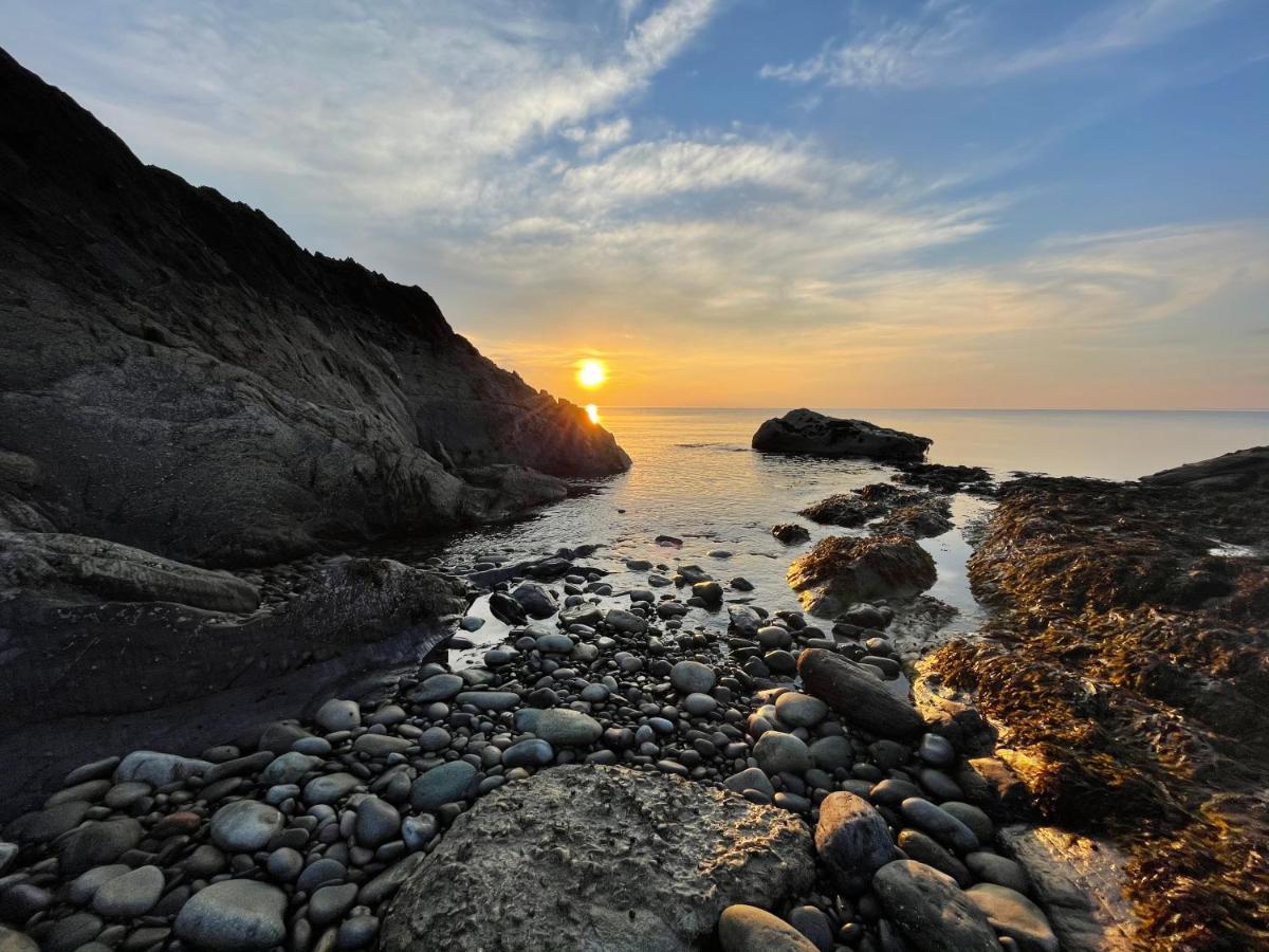 Вилла Mynydd A Mor Trefor  Экстерьер фото