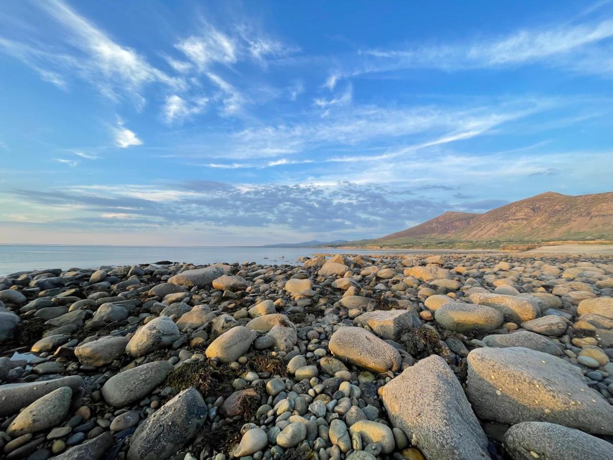Вилла Mynydd A Mor Trefor  Экстерьер фото