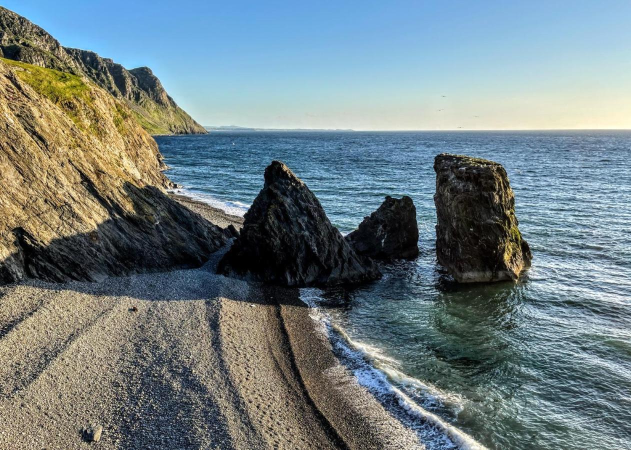 Вилла Mynydd A Mor Trefor  Экстерьер фото