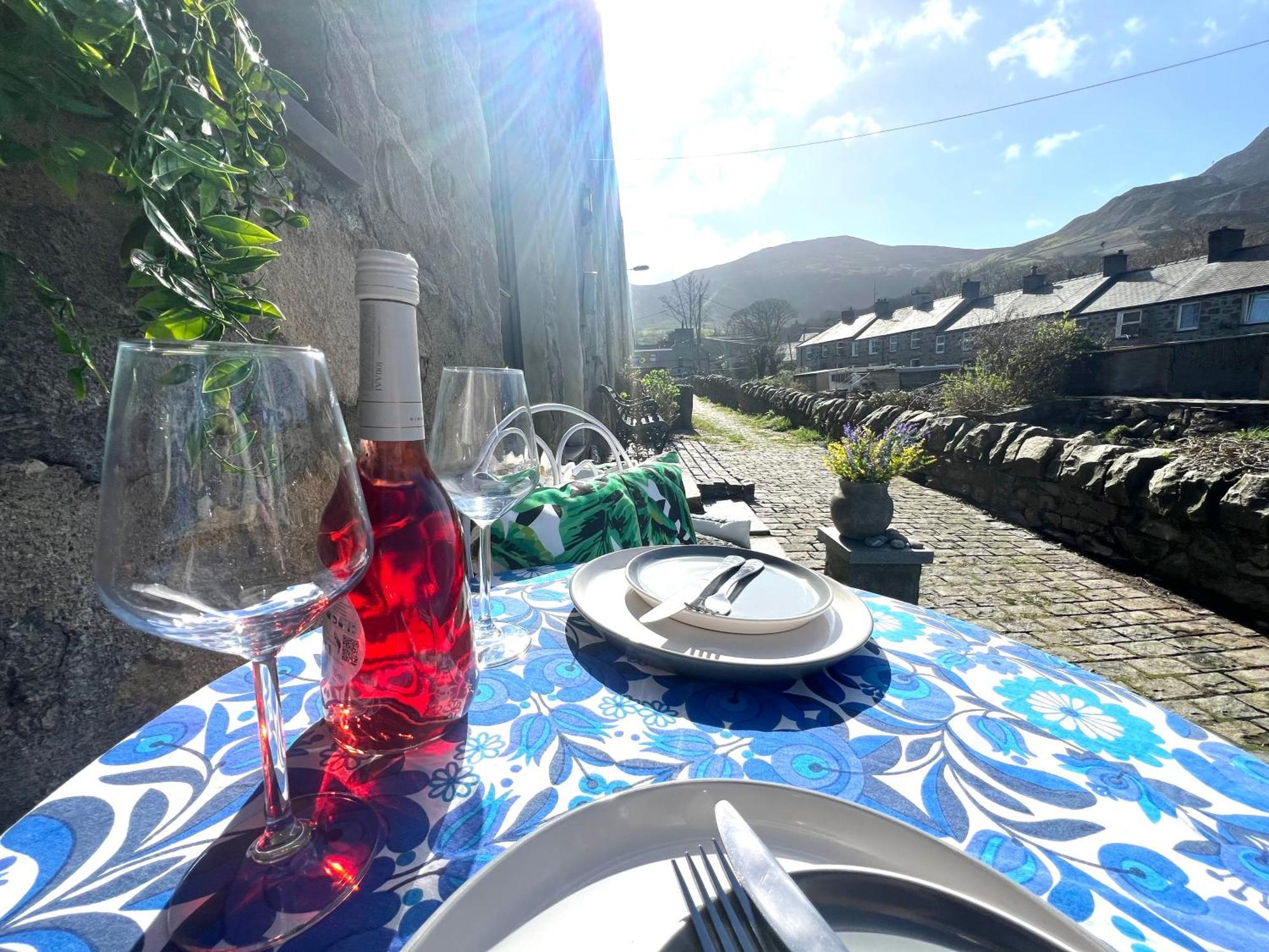 Вилла Mynydd A Mor Trefor  Экстерьер фото
